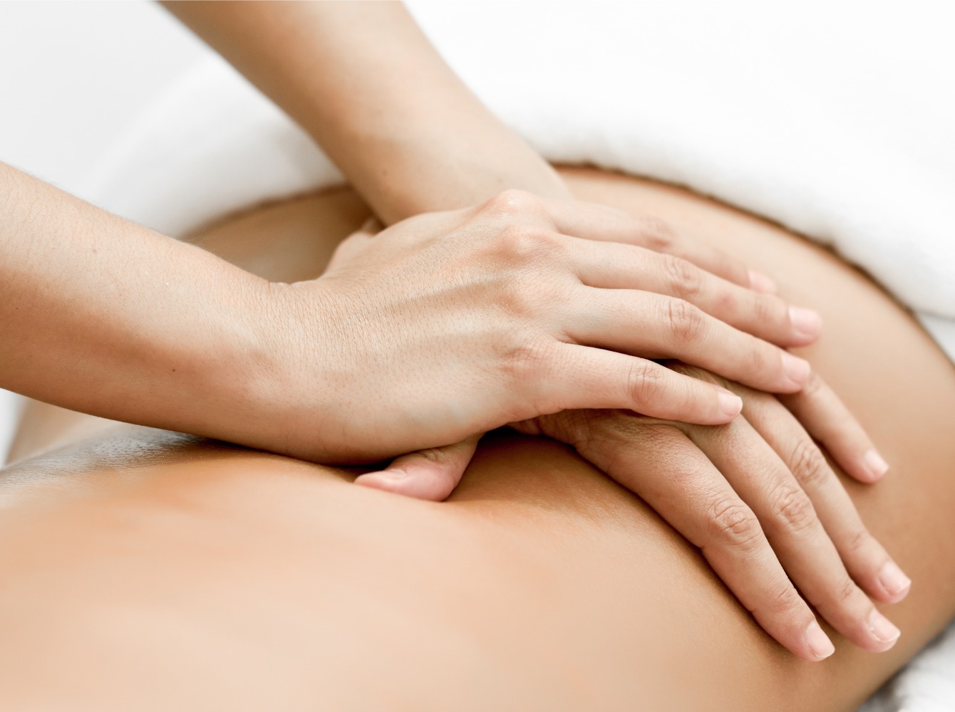 TuiNa-Massage Behandlung in der TCM-Praxis Isa Affoltern am Albis
